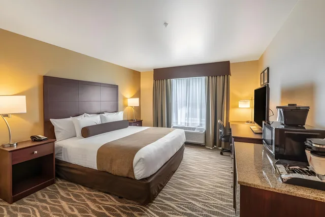 غرفة مفردة بسرير كينج لذوي الإعاقة، Cobblestone Inn & Suites - Ashland 1/1