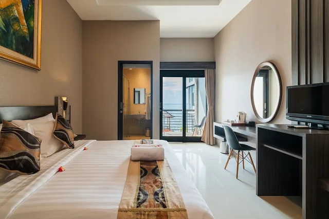 Deluxe, Queen Bed, Pool or Sea View، Padma Sari Hotel 3/4