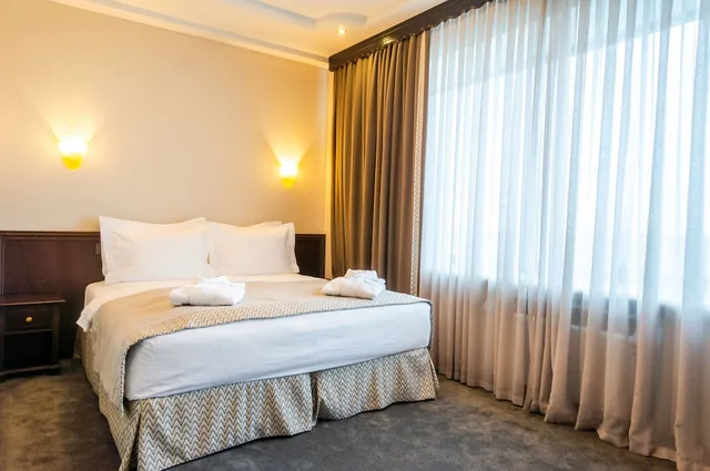 Suite, King Bed, Sofa, Royal Palace Hotel 1/2