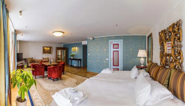 Suite, Sofa, Cru Hotel 1/1