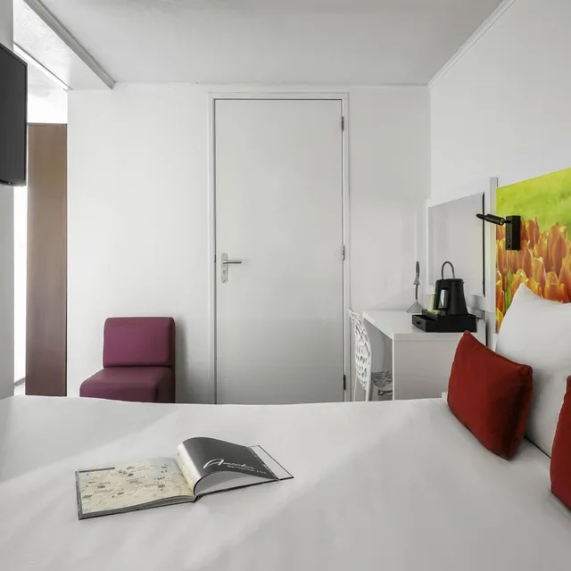Semi Basement, Small Double، Ibis Styles Amsterdam City 1/10