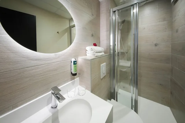 غرفة بسرير مزدوج، HÔTEL LE RELAIS 7/9