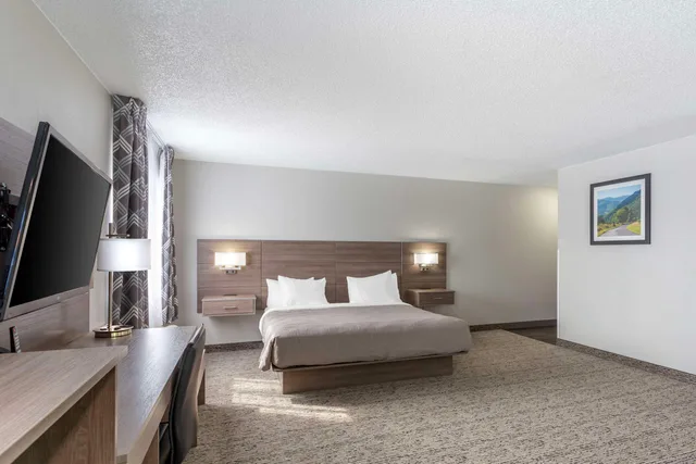 غرفة بسرير كينج، Quality Inn Ripley, WV 1/9