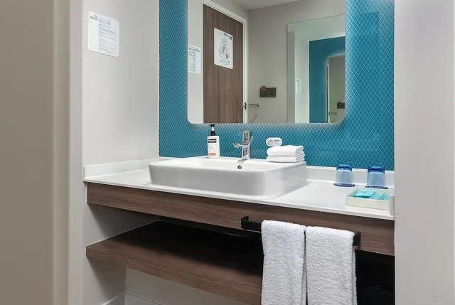 Standard, King Bed, Extra Floor Space, Holiday Inn Express XIAMEN LUSHAN 7/9