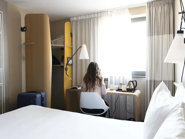 Sweet, Double Bed، ibis Cambridge Central Station 6/7