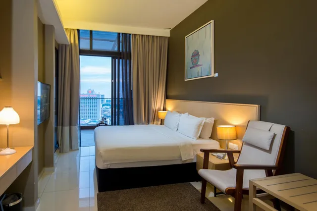 Heritage, Executive, King Bed, with View, Balcony, Bathtub, The Pines Melaka 3/9