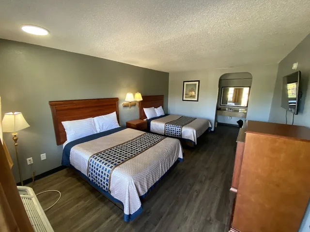 غرفة بسريرين كوين، Americas Best Value Inn Gainesville 1/3