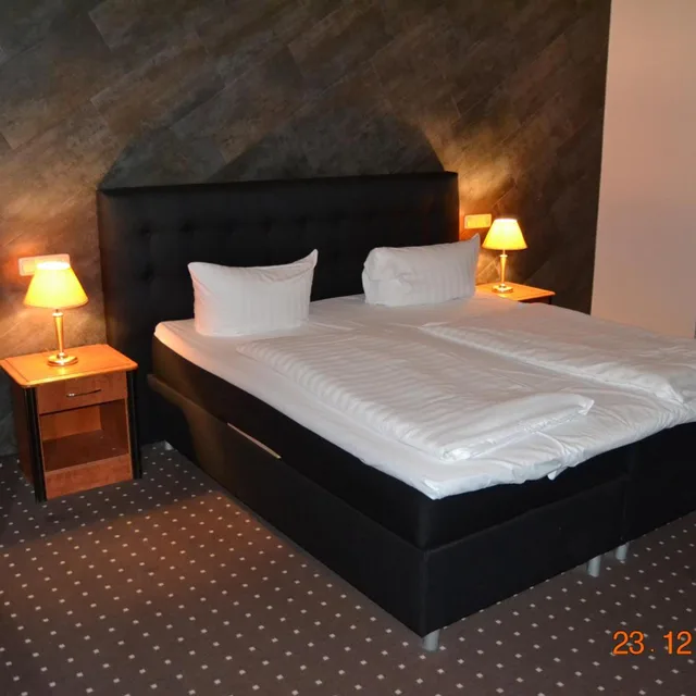 Business, Double Bed, Zeil 3/10
