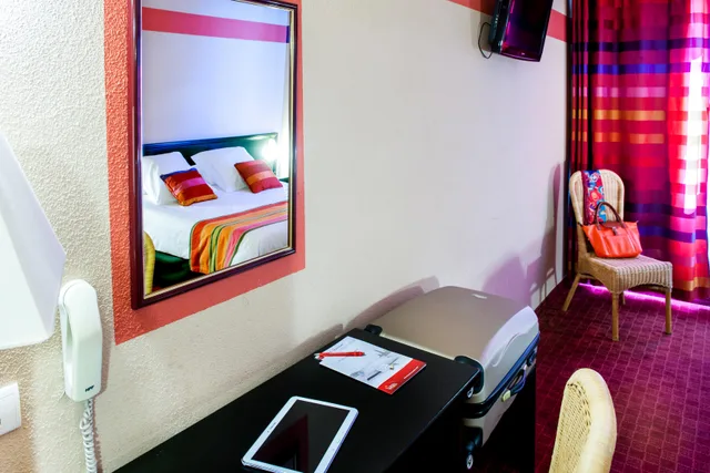 غرفة قياسية بسرير مزدوج، Hotel Saint Sauveur 8/8