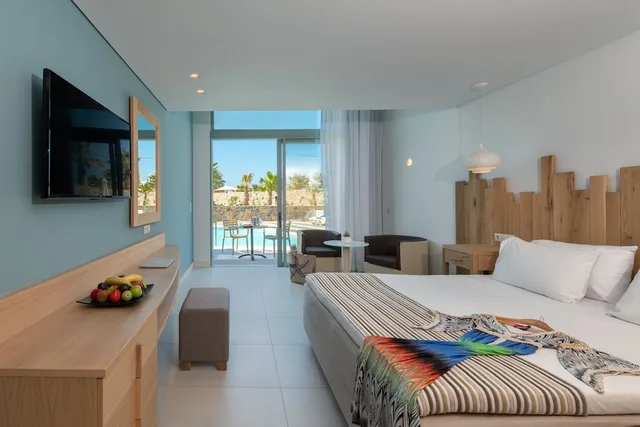 Pool, Maisonette, Family, Apartment, Single, King Bed, 3 Beds، Arina Beach Resort 3/8