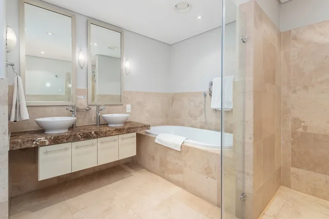 غرفة بريميير بسرير كينج بـ3 غرف نوم بمسبح خاص، Mountain Marina Luxury Apartments 10/10