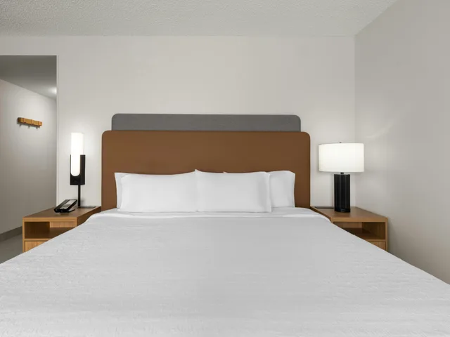 غرفة بسرير كينج، Hampton Inn Warrenton 4/10