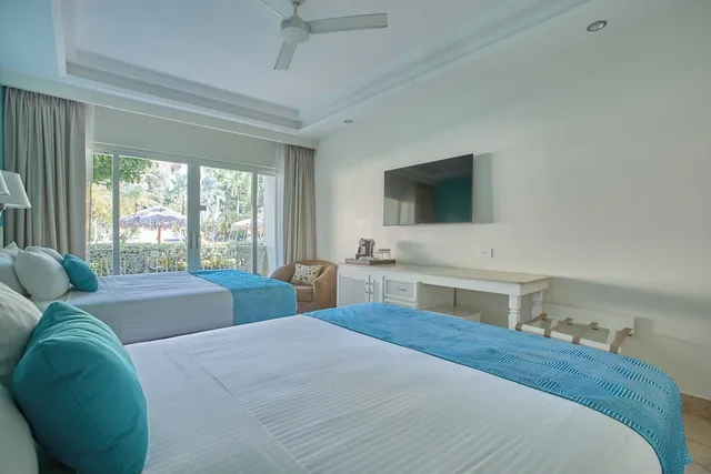 غرفة عائلية بسريرين كوين بإطلالة على المسبح، Tamarindo Diria Beach Resort 1/9
