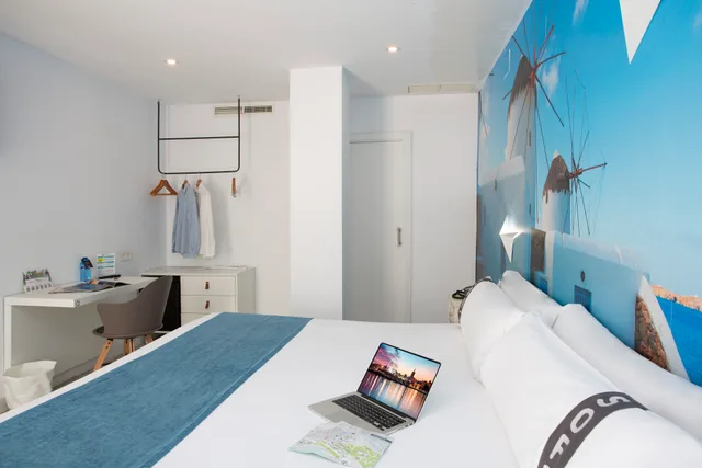 Inner, Double Bed, Casual Del Mar Malaga 6/7