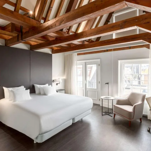 غرفة بريميوم بسرير مزدوج أو سريرين منفصلين بإطلالة، NH Collection Amsterdam Barbizon Palace 2/9