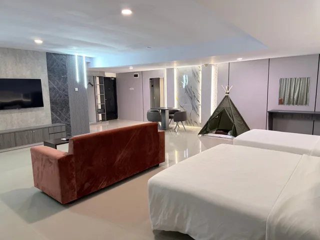 Pavilion, Suite، Swiss-Belhotel Waterfront Makassar 1/1