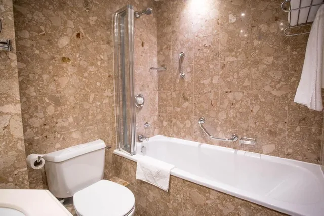 Castle, Executive, Suite، Vermont Hotel And Vermont Aparthotel 3/3