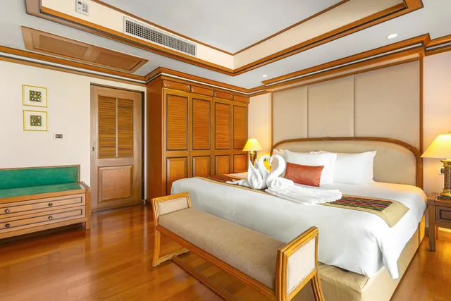 1 Bedroom, Regency, Suite, King Bed، Royal Cliff Grand Hotel 4/10