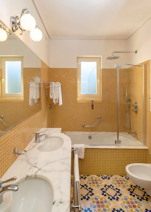 Tower, Executive, City View، Antiche Mura Hotel 7/8