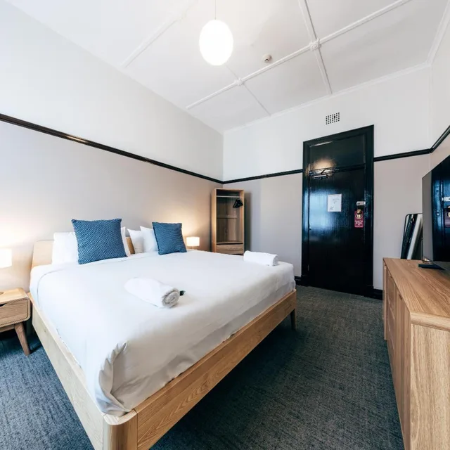 غرفة بسرير مزدوج أو سريرين منفصلين بحمام خاص، Strathfield Hotel 7/10
