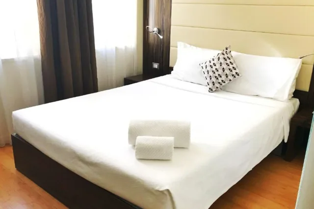 غرفة اقتصادية بسرير كوين، iH Hotels Milano Centrale 1/6