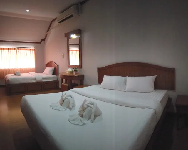 جناح عائلي ثلاثي بسريرين مزدوجين، Haad Rin Resort 2/10