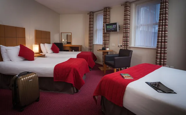 غرفة ثلاثية بسريرين، Beresford Hotel 3/7