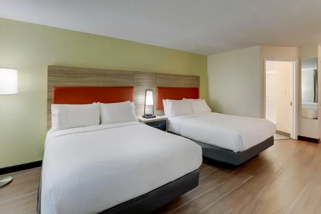 استوديو بسريرين كوين، Candlewood Suites Lexington 7/10