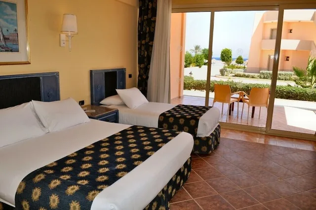 غرفة بسرير كينج بإطلالة على الجبل، Shoni Bay 7/10