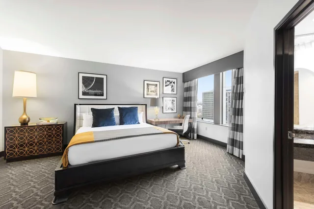 بنتهاوس، Hilton Motif Seattle 1/4