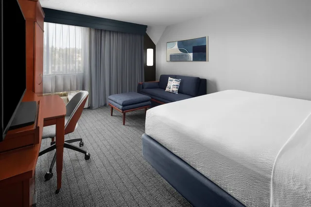 غرفة بسرير كينج، Courtyard by Marriott San Diego - Rancho Bernardo 3/5