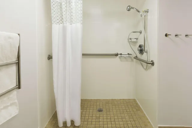 غرفة بسرير مزدوج لذوي الإعاقة، Hampton Inn Raleigh/Cary 5/5