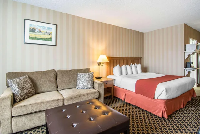 غرفة بسرير كوين، Quality Hotel Drumheller 2/3