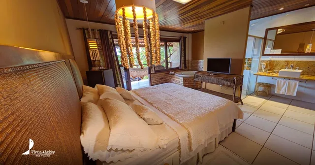 Master, Double Bed, Ponta Do Madeiro 1/3
