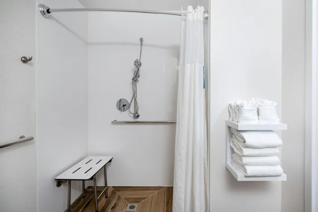 غرفة بسرير كينج لذوي الإعاقة، Hampton Inn & Suites Nashville/Franklin (Cool Springs) 4/4