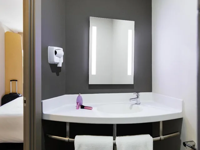 غرفة كبيرة بسرير مزدوج، Ibis Tijuana 5/6