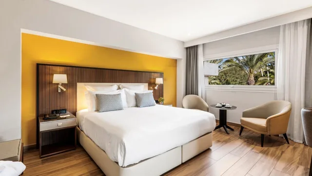 جناح جونيور بسرير كوين، Alanda Hotel Marbella 2/2