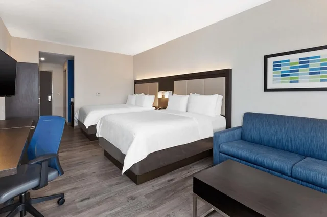 suite, 2 queen beds, city view, Holiday Inn Express & Suites Jersey City - Holland Tunnel 3/5