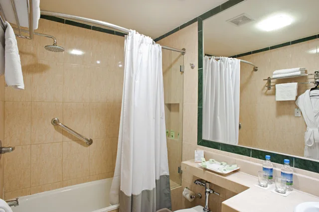 Standard, Twin Beds, Dann Carlton Quito 4/4