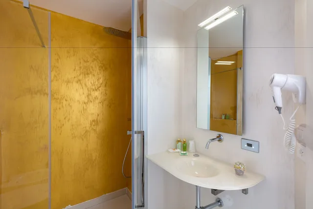 Junior Suite, 1 Queen and 1 Single Bed, Hotel Cavallino Bianco 9/10