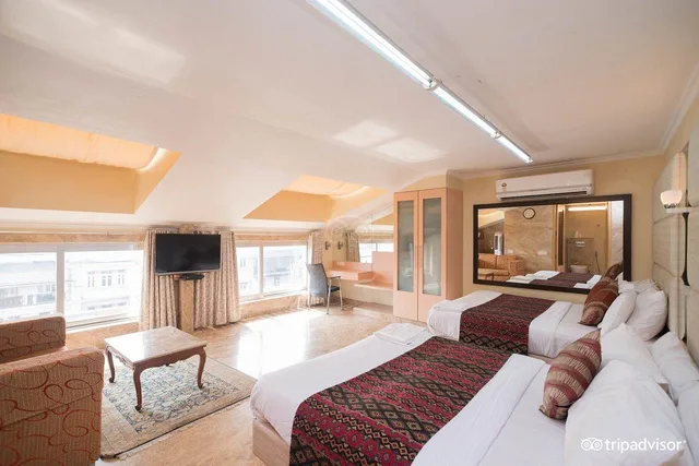 جناح بسرير مزدوج، Regent Hotel 1/2
