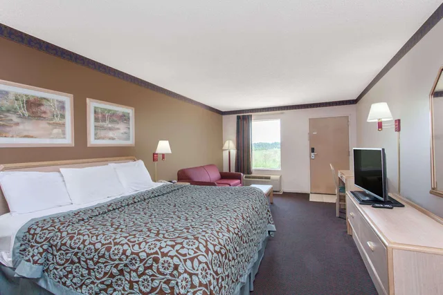 غرفة بسرير كوين، Quality Inn & Suites Decatur - Priceville I-65 1/3