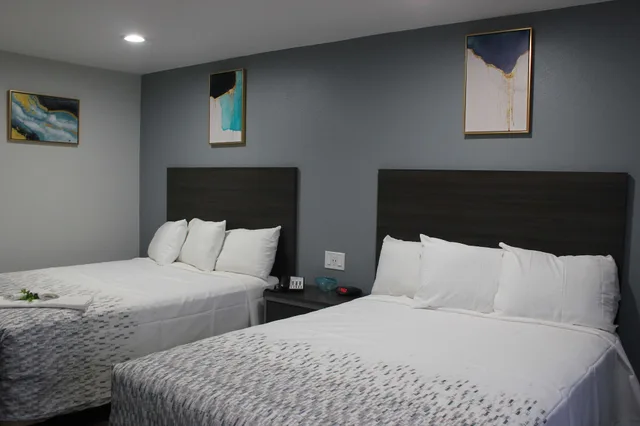غرفة قياسية بسريرين كوين، Surestay Hotel By Best Western Chowchilla Yosemite 1/3