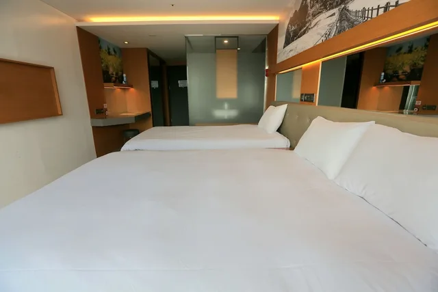 غرفة ديلوكس بسرير مزدوج وسرير فردي، Asia Hotel Jeju 4/6