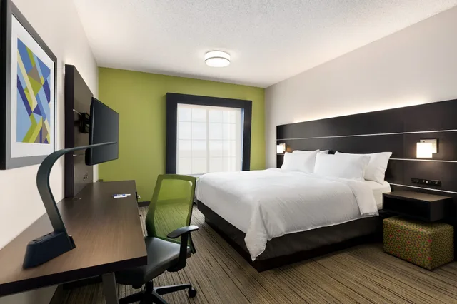 غرفة قياسية بسريرين كوين لذوي الإعاقة، Holiday Inn Express Hotel & Suites Shawnee I-40 2/6