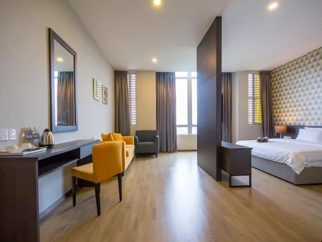 جناح رئاسي بسرير مزدوج بحوض جاكوزي، OMG Hotel 2/4