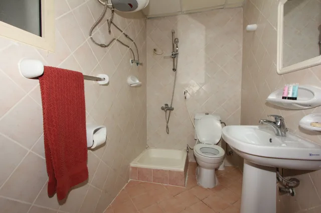 شقة بسرير كينج وسريرين منفصلين بغرفتي نوم، بنايه خليفه(Khalifa Tower Hotel Apartments) 4/4