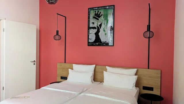Calm, Triple, Queen Bed، CALMA Berlin Mitte 1/6