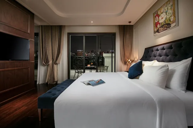 Atole, Suite, King Bed, Terrace، Anatole Hotel Hanoi 1/8