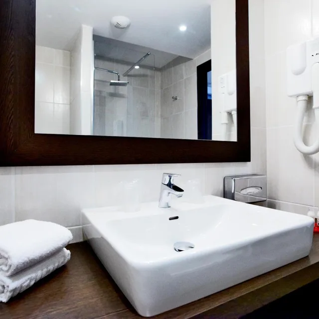 غرفة عائلية، Hotel Kyriad Design Enzo Thionville 4/5